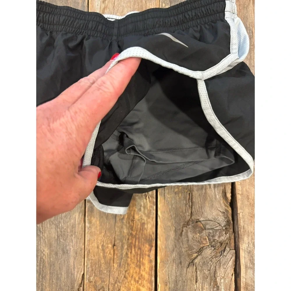 Nike‎ Dri-FIT Women Running Shorts Black Grey Spandex Liner Small